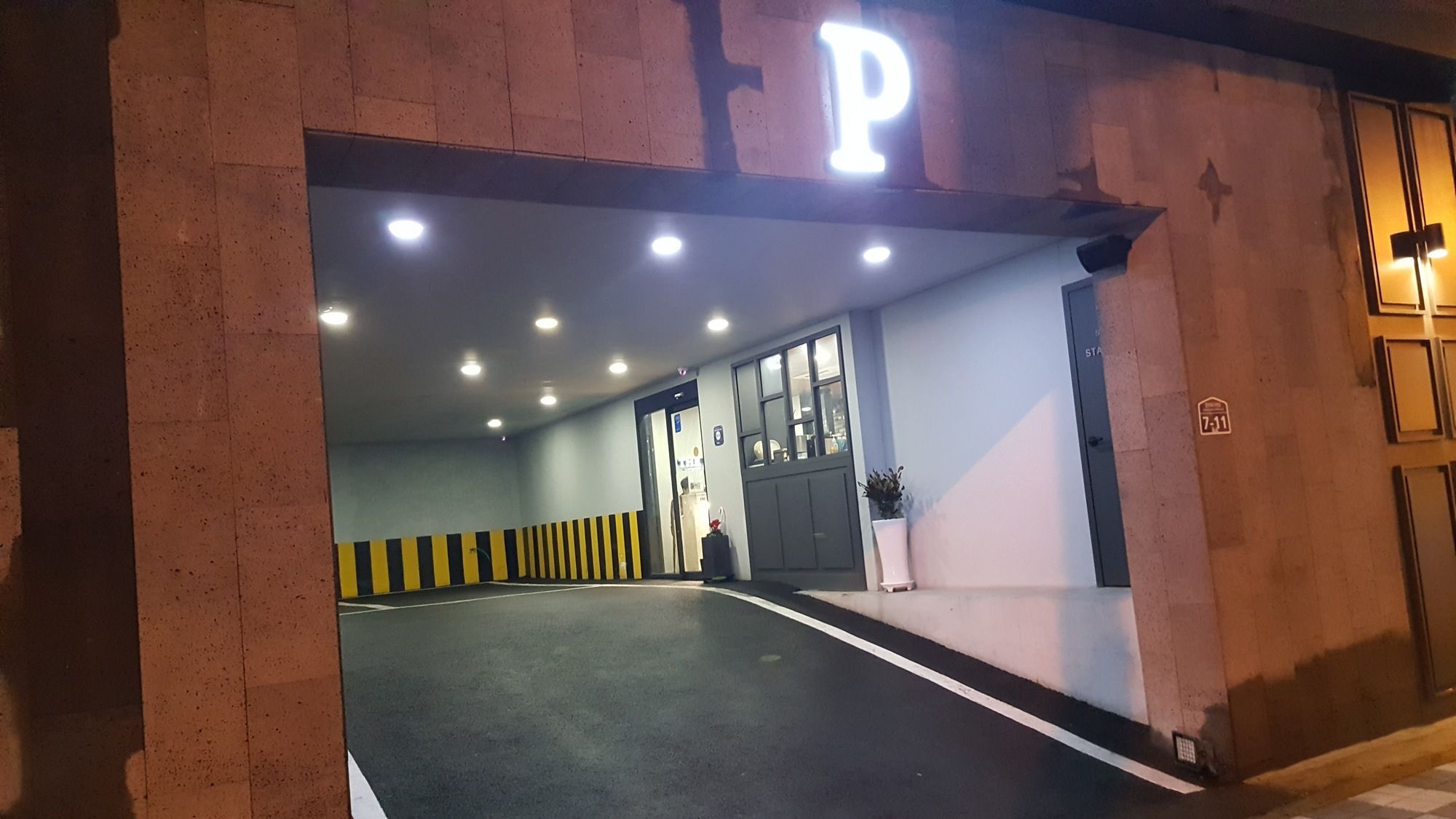 The Bs Hotel Busan Station Exterior foto